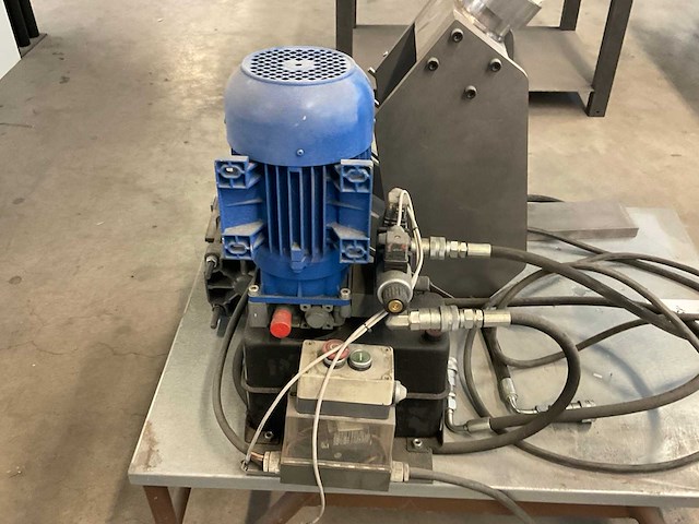 Hydraulische ponsapparaat - afbeelding 4 van  6