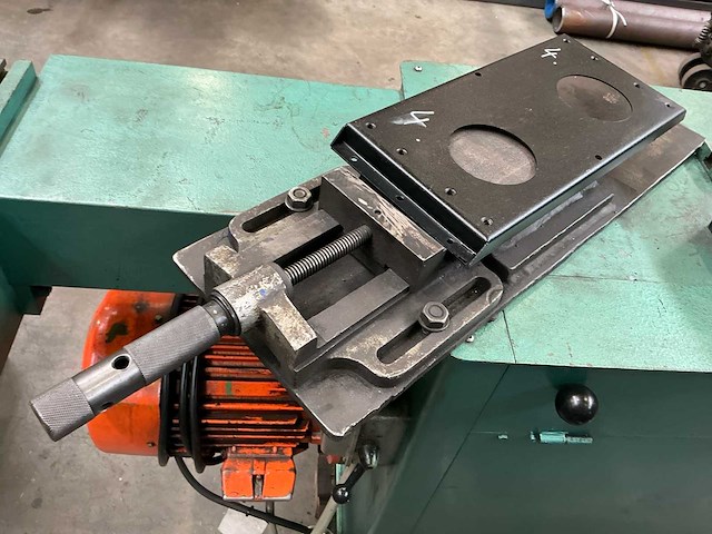 Hydraulische profielbuigmachine / ringrolmachine voor staalprofielen - afbeelding 2 van  11
