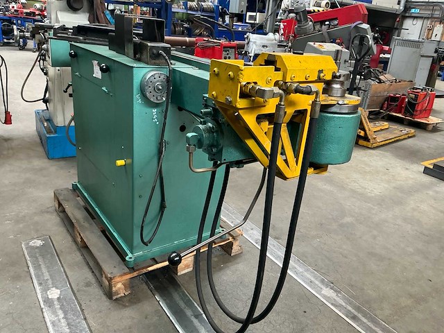 Hydraulische profielbuigmachine / ringrolmachine voor staalprofielen - afbeelding 6 van  11