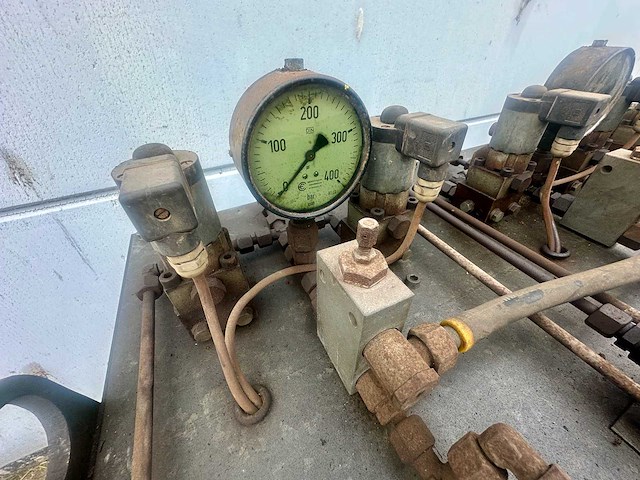 Hydraulische regelbank - afbeelding 4 van  7