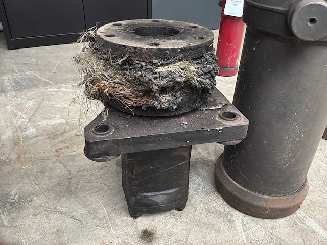 Hydraulische rotatiemotor - afbeelding 2 van  2