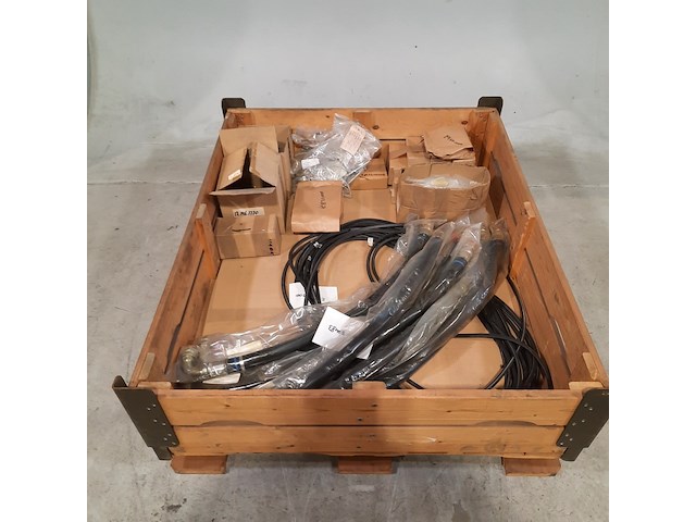 Hydraulische slangen, deurrubbers en onderdelen - afbeelding 1 van  10