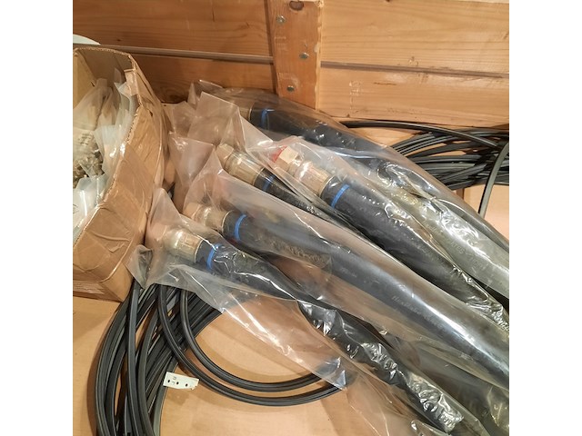 Hydraulische slangen, deurrubbers en onderdelen - afbeelding 4 van  10