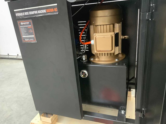Hydraulische slangenpers - deawoo da5100-hc - afbeelding 6 van  8