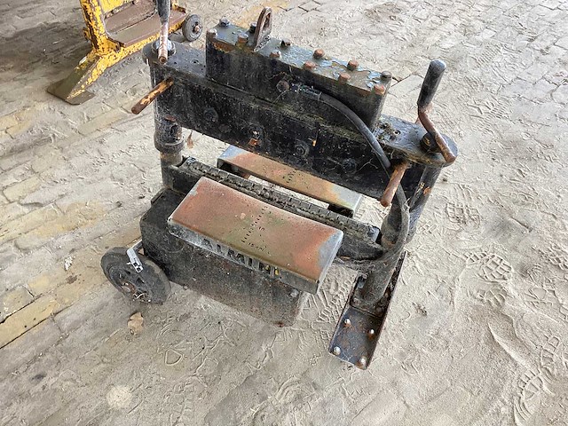 Hydraulische steenknipper - afbeelding 1 van  5
