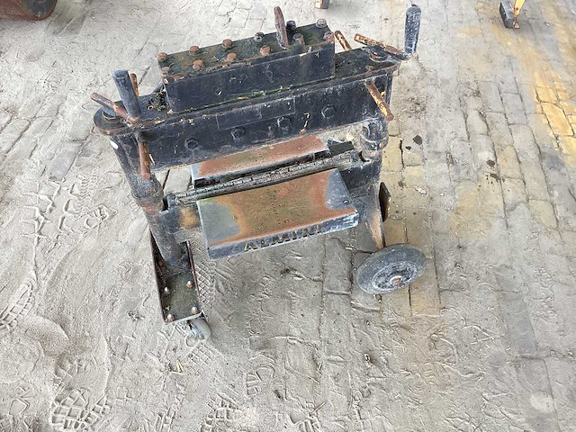Hydraulische steenknipper - afbeelding 2 van  5