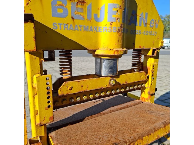 Hydraulische stenenknipper - afbeelding 4 van  5