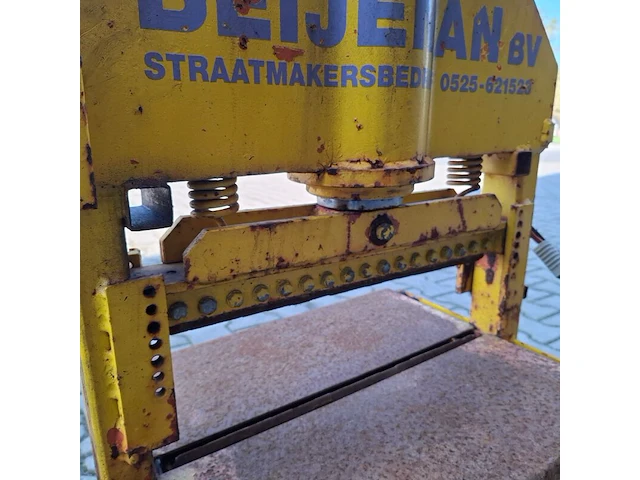 Hydraulische stenenknipper - afbeelding 4 van  6