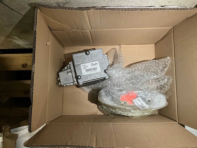 Hydraulische stuurschuif - afbeelding 1 van  3