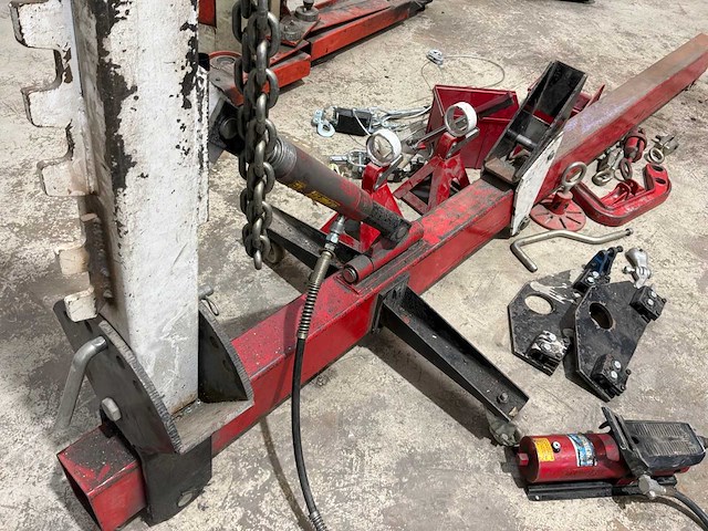 Hydraulische trekbank met toebehoren - afbeelding 7 van  7