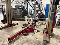 Hydraulische trekbank met toebehoren - afbeelding 1 van  7