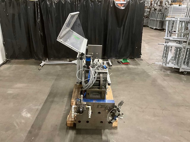 Hydraulische trektestbank - afbeelding 8 van  10