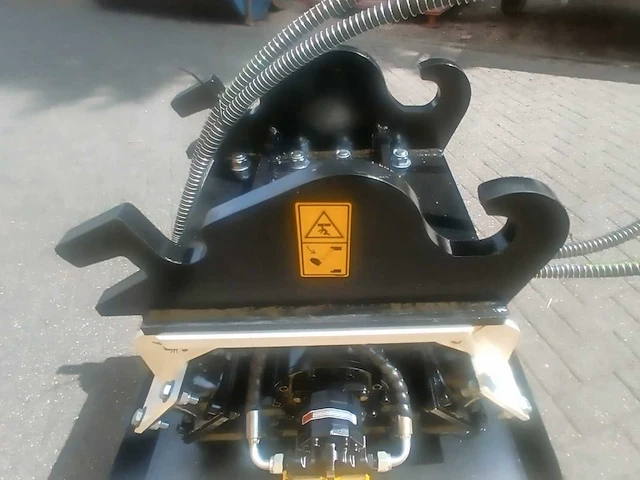 Hydraulische trilplaat – cw10 opname - afbeelding 2 van  6