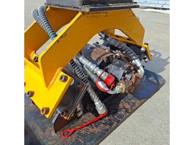 Hydraulische trilplaat met snelwissel - afbeelding 5 van  7