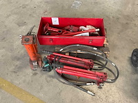 Hydraulische uitdeukset - afbeelding 1 van  4