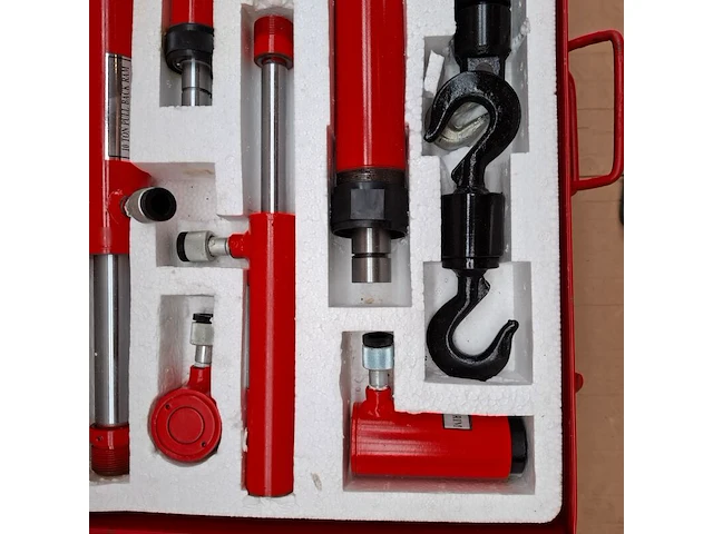 Hydraulische uitdeukset - afbeelding 3 van  6