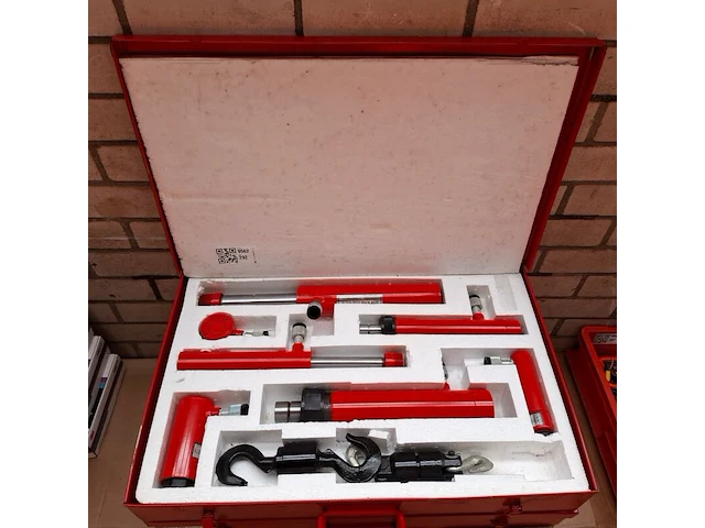 Hydraulische uitdeukset - afbeelding 1 van  8
