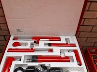 Hydraulische uitdeukset