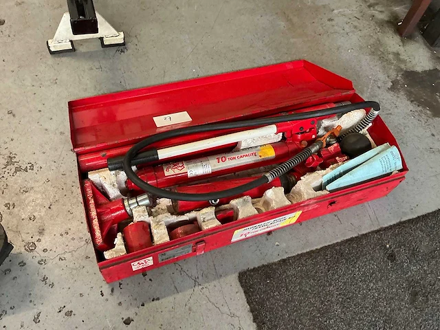 Hydraulische uitdeukset - afbeelding 1 van  3