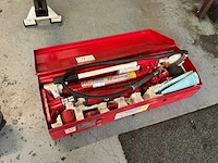 Hydraulische uitdeukset