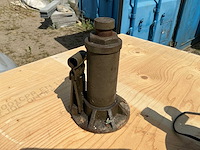 Hydraulische unit, elektrische staalkabeltakel, compressor en hydraulische potkrik - afbeelding 6 van  14