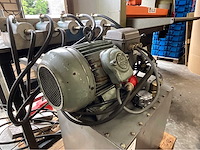 Hydraulische universele buigtafel - afbeelding 3 van  13