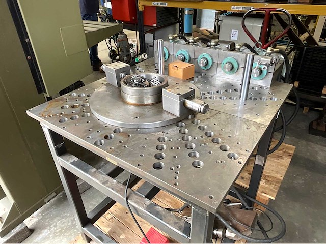 Hydraulische universele buigtafel - afbeelding 12 van  13