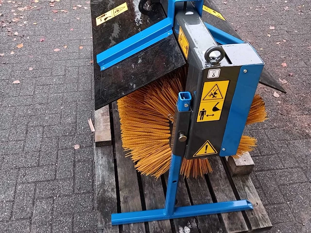 Hydraulische veegborstel 1.300 mm – cw10 – midigraver - afbeelding 4 van  8