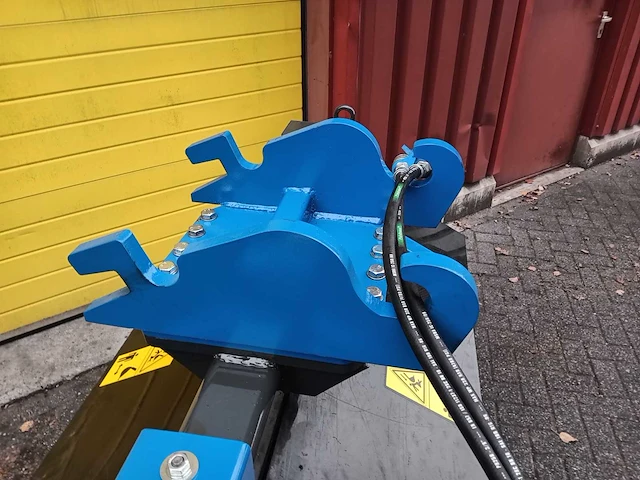 Hydraulische veegborstel 1.300 mm – cw10 – midigraver - afbeelding 7 van  8
