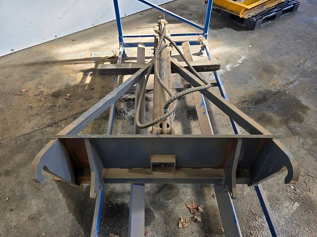 Hydraulische verstelbare arm - afbeelding 4 van  7