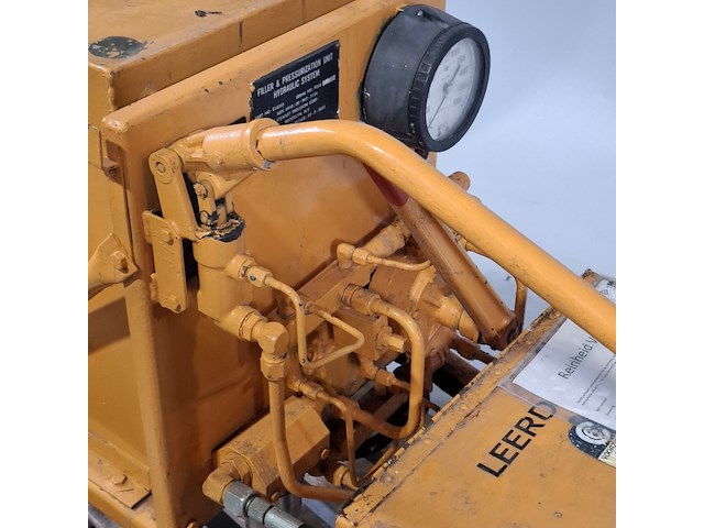 Hydraulische vulmachine, stewart pricision - afbeelding 2 van  9