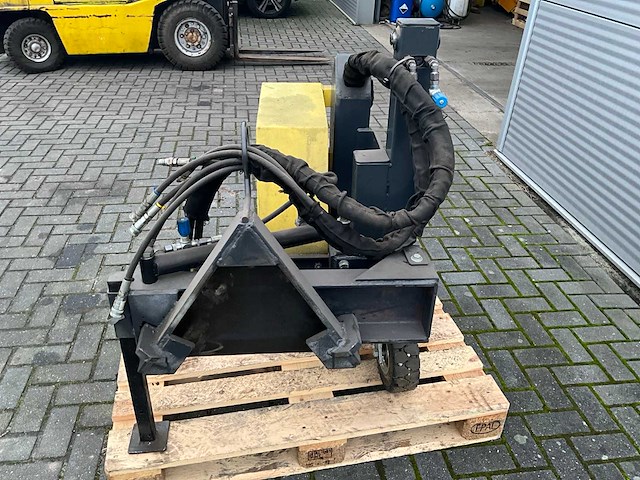 Hydraulische wegkantborstel / onkruidborstel - afbeelding 6 van  10