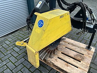 Hydraulische wegkantborstel / onkruidborstel - afbeelding 9 van  10