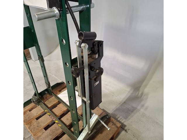 Hydraulische werkbank pers, compac, fp 16 g2, 2023 - afbeelding 4 van  9