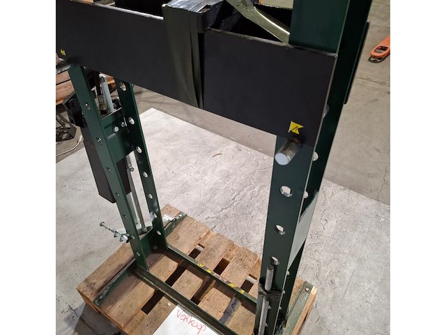 Hydraulische werkbank pers, compac, fp 16 g2, 2023 - afbeelding 8 van  9