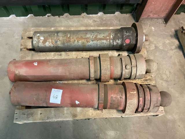 Hydraulische werkcilinder (3x) - afbeelding 1 van  2
