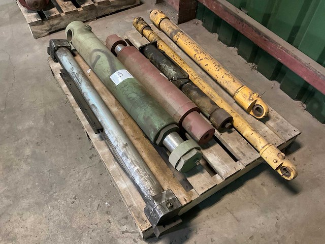 Hydraulische werkcilinder (6x) - afbeelding 1 van  1