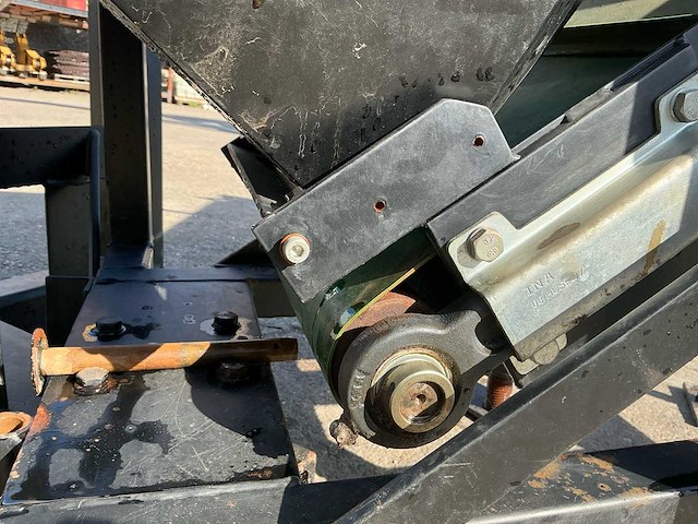 Hydraulische zeeftrechter - afbeelding 11 van  21