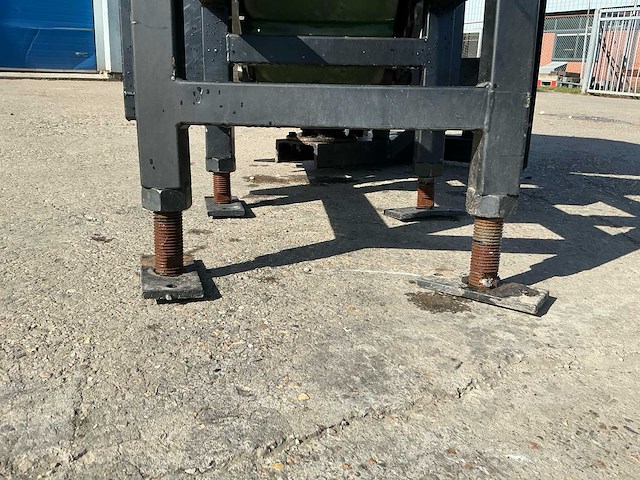 Hydraulische zeeftrechter - afbeelding 15 van  21