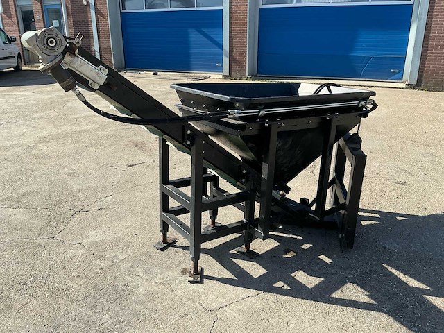 Hydraulische zeeftrechter - afbeelding 1 van  21