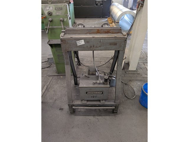 Hydraulische zetbank lockformer - afbeelding 2 van  6