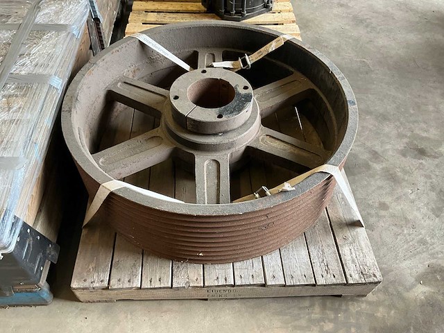 Hydromotor en v-riem poelie - afbeelding 7 van  7