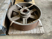 Hydromotor en v-riem poelie - afbeelding 7 van  7