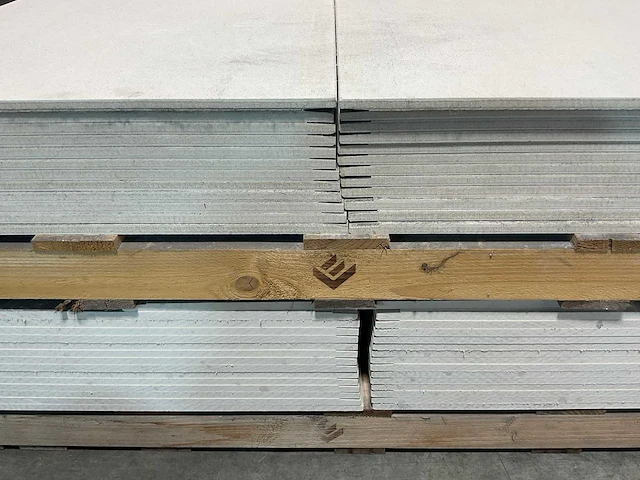 Hydropanel - vezelcementplaat met facetrand - 260x60x1,2 cm (50x) - afbeelding 8 van  9