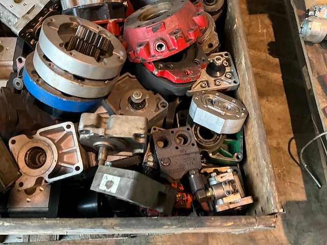 Hydropompen + aandrijflijn delen - afbeelding 2 van  8