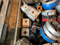 Hydropompen + aandrijflijn delen - afbeelding 4 van  8