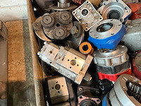 Hydropompen + aandrijflijn delen - afbeelding 5 van  8