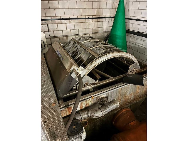 Hydrotech - 1999 - vis kweeksysteem - afbeelding 2 van  17
