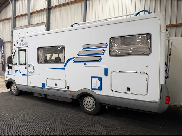 Hymer - b 644 - automaat - camper - integraal - 2002 - afbeelding 1 van  1
