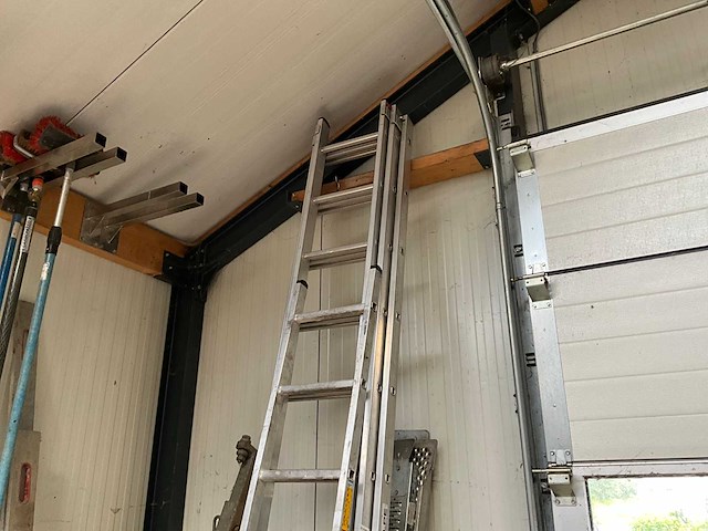 Hymer ladder en divers - afbeelding 2 van  7